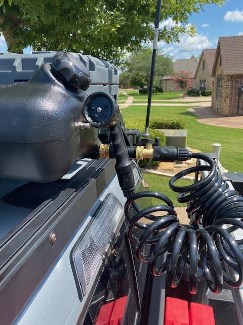 Hardware Kit Weekender 8.0 Gallon Water Tank